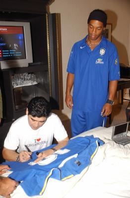 chno  ahnekteb   yla keteb  maradona